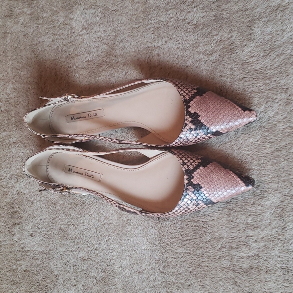 Massimo Dutti snakeskin flats 37